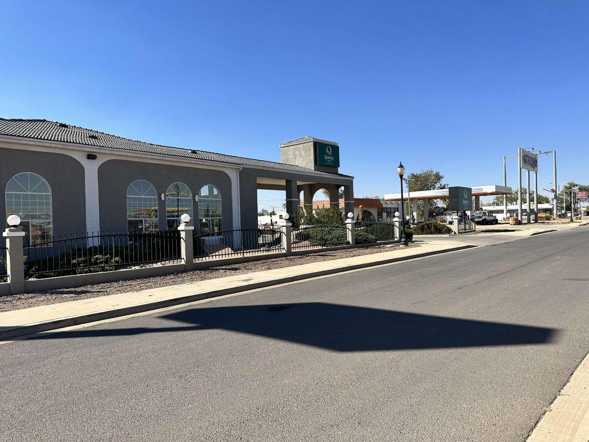 Quality Inn Winslow I-40 Exterior photo